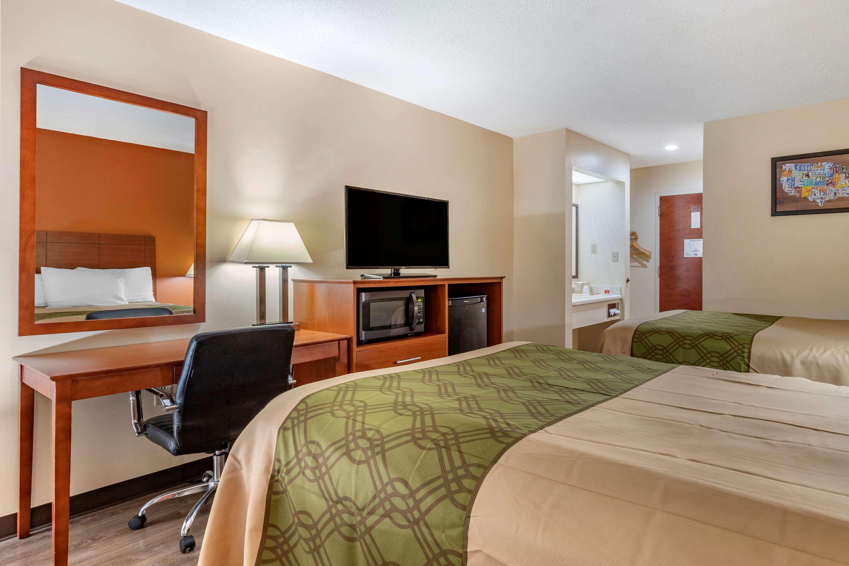 Econo Lodge St. Stephen Экстерьер фото