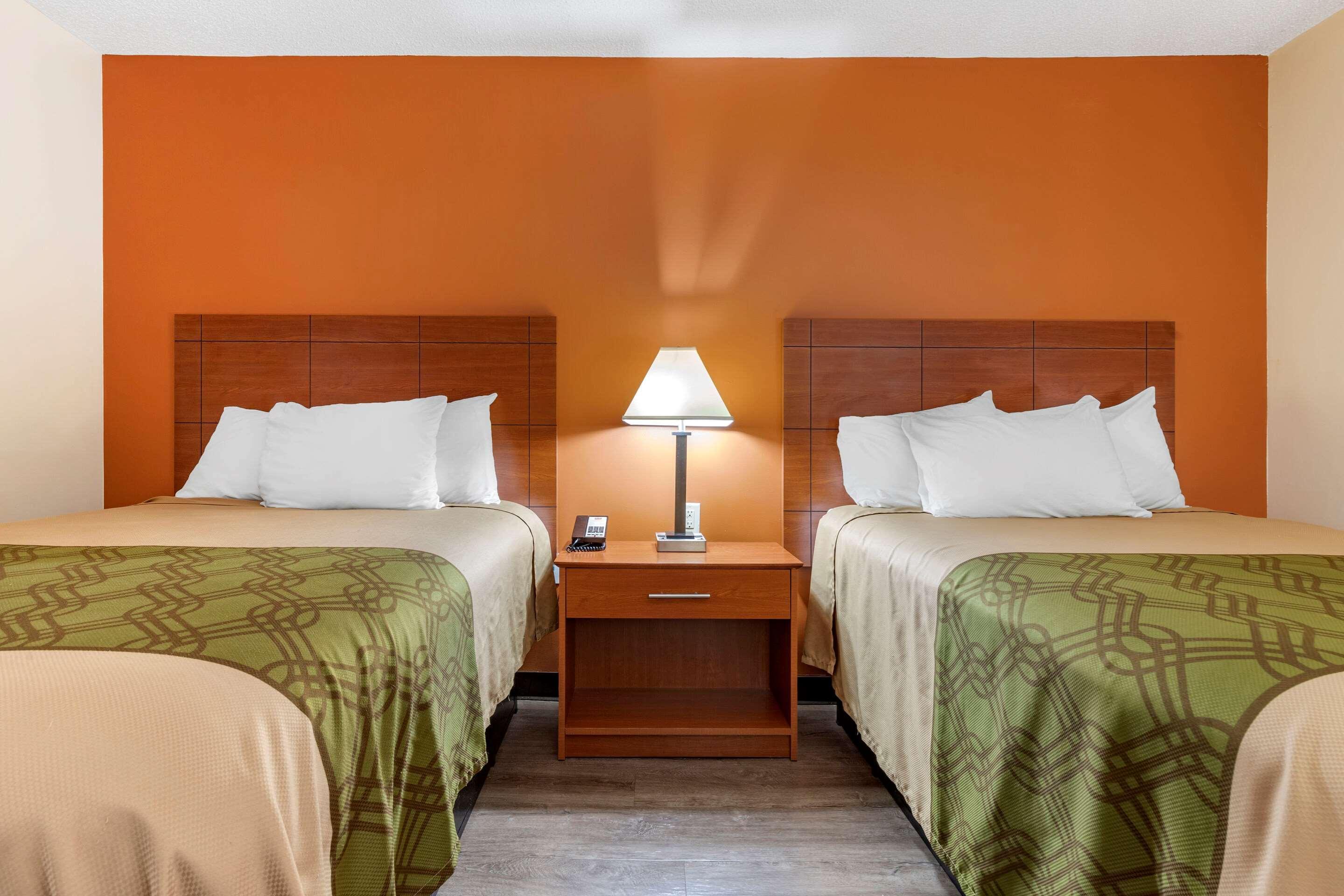 Econo Lodge St. Stephen Экстерьер фото
