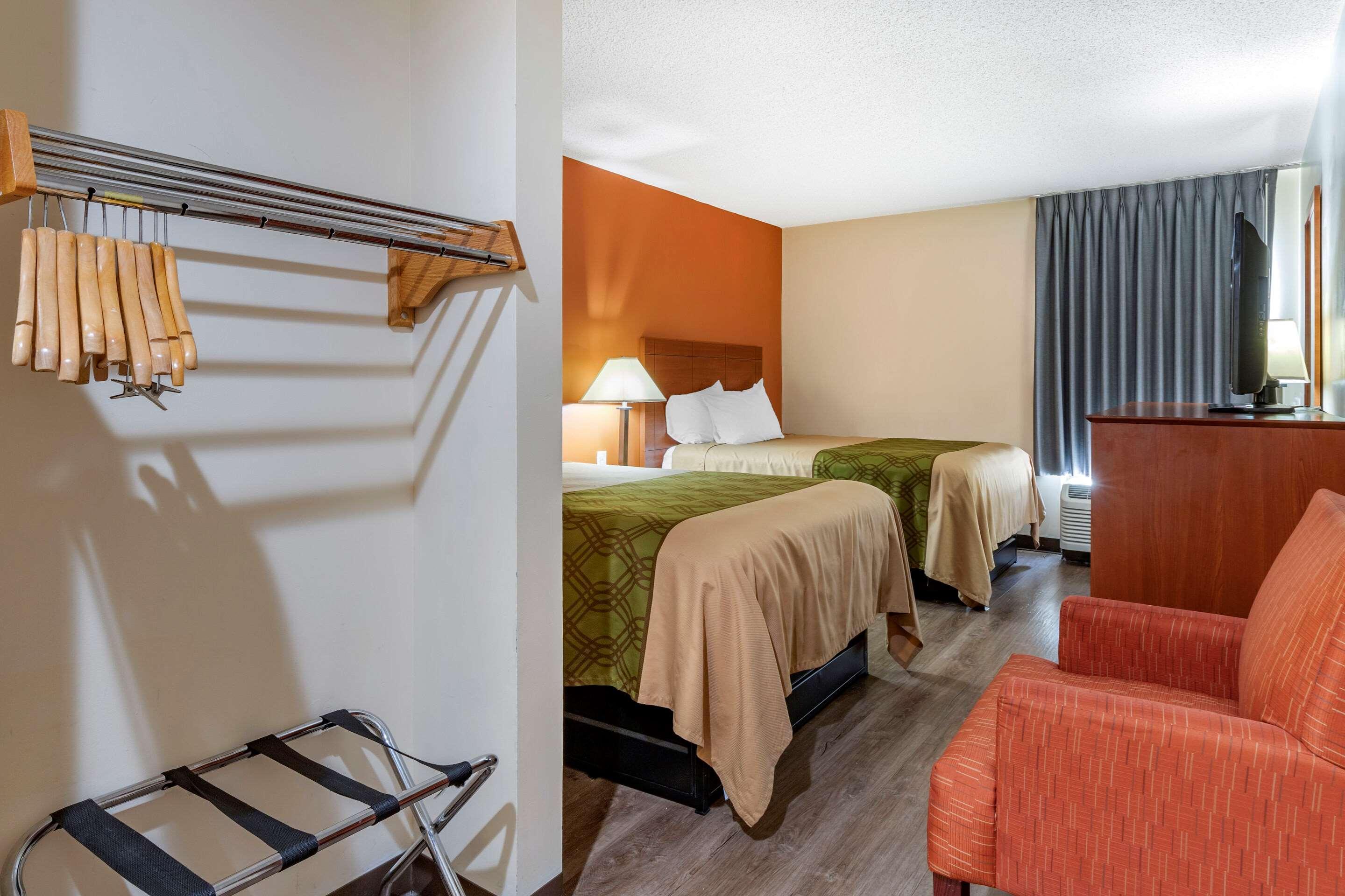 Econo Lodge St. Stephen Экстерьер фото