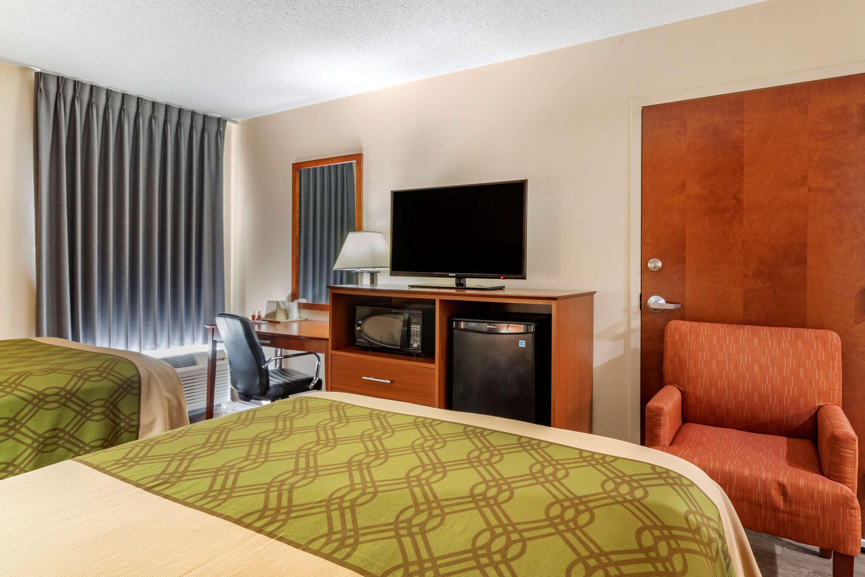 Econo Lodge St. Stephen Экстерьер фото