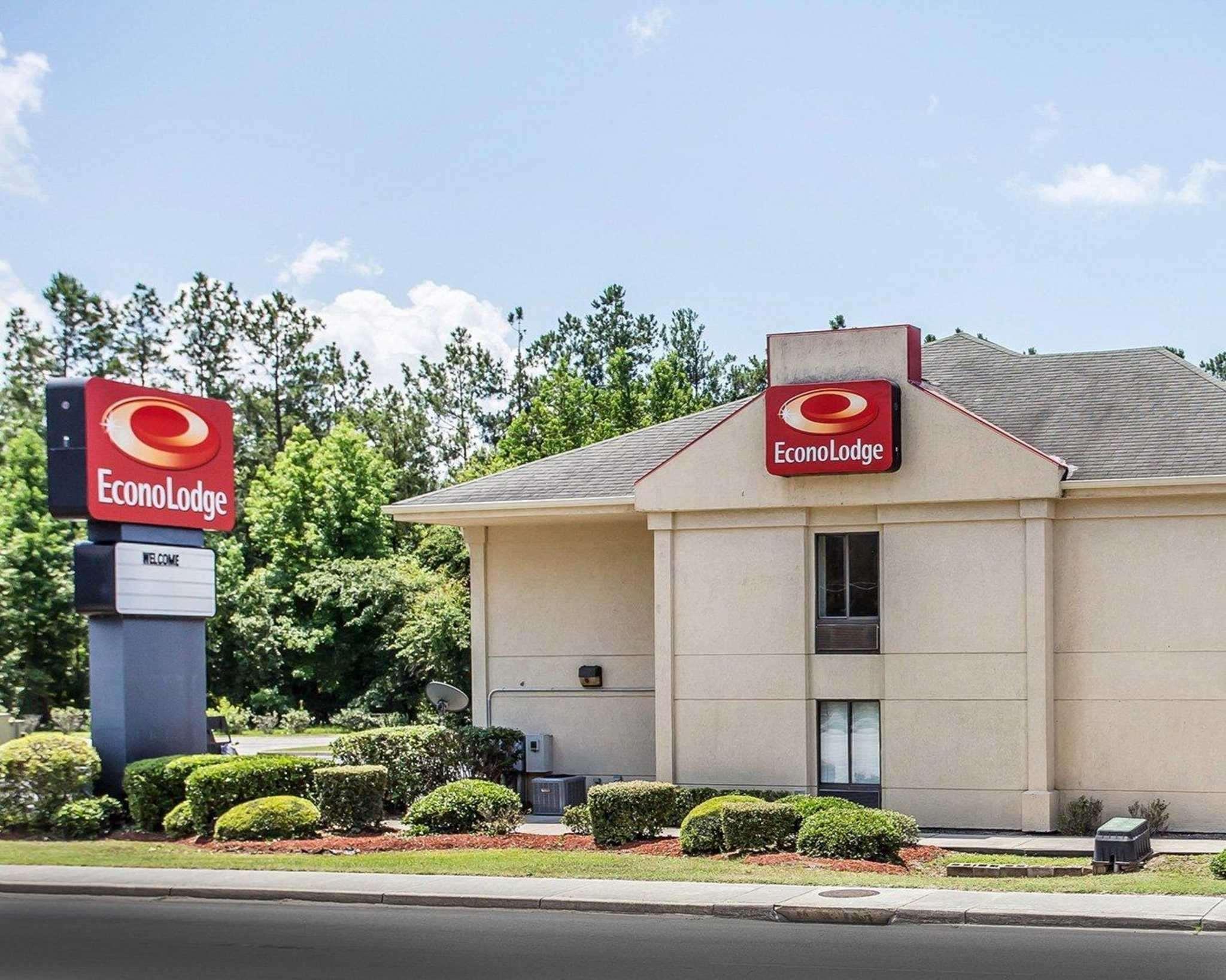 Econo Lodge St. Stephen Экстерьер фото